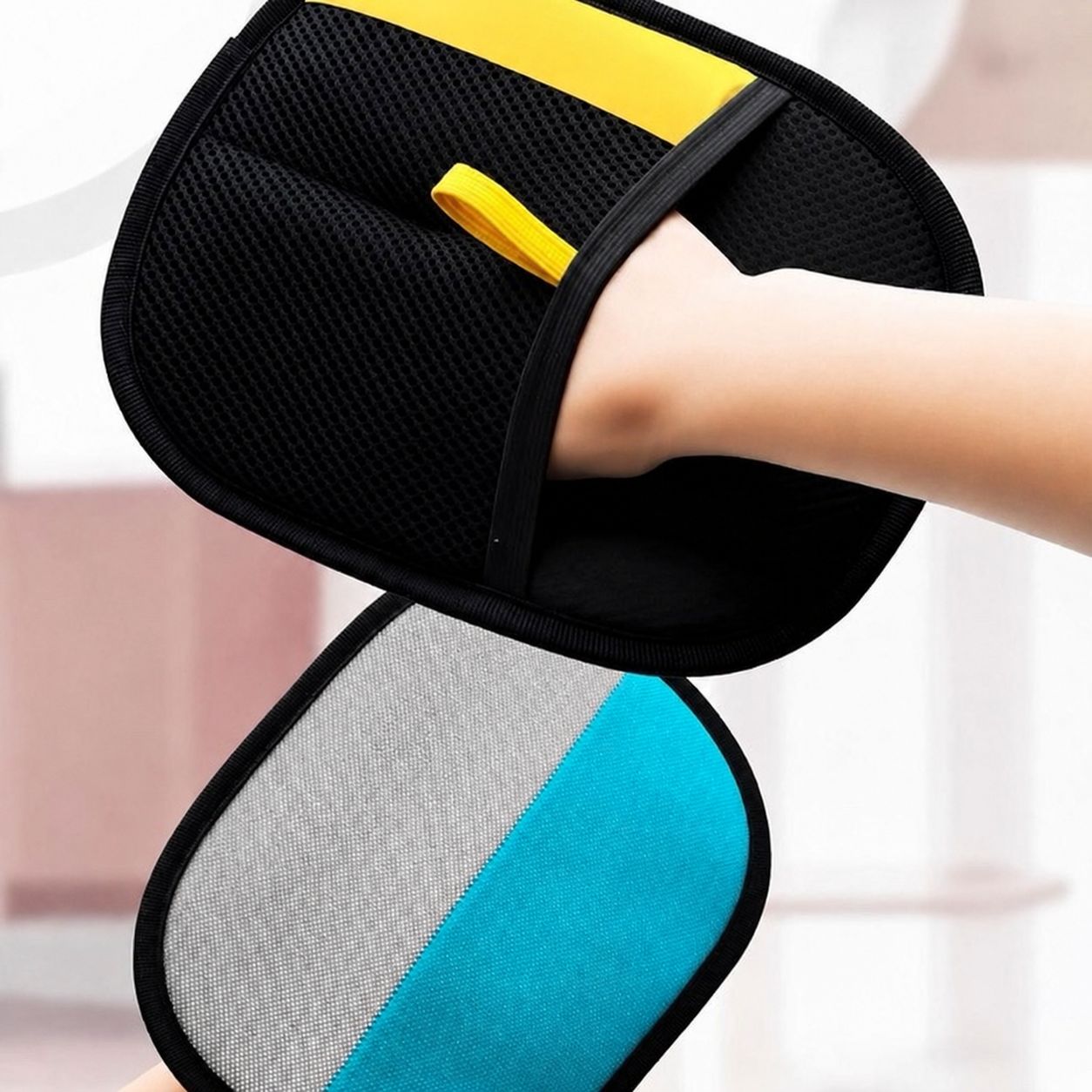 Lintara Glove